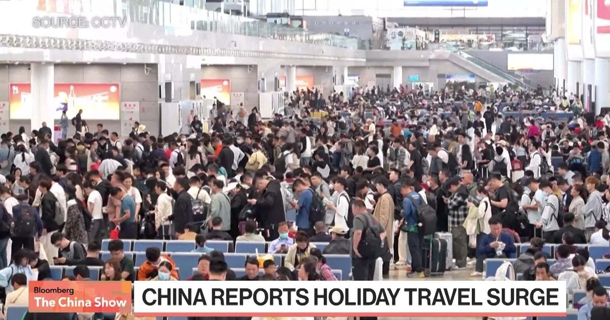 Chinese Media Reports Holiday Travel Surge