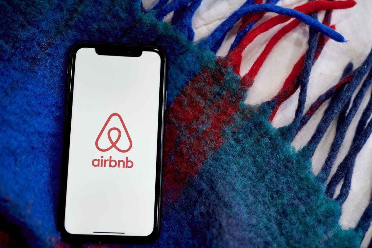 Airbnb to Offer FIFA-Themed Experiences as World Cup Tournaments Fuel Travel Demand