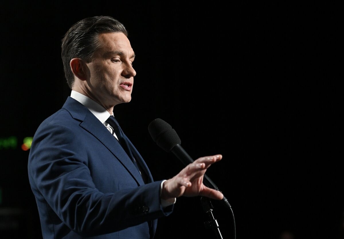 Canada's Conservatives Pledge to Cut Taxes, Shrink Deficits