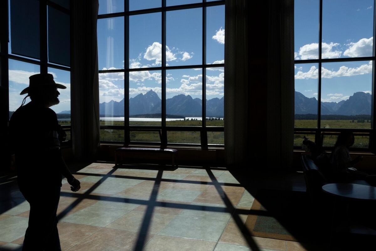 Treasuries Extend Losses Ahead of Key Jackson Hole Powell Speech
