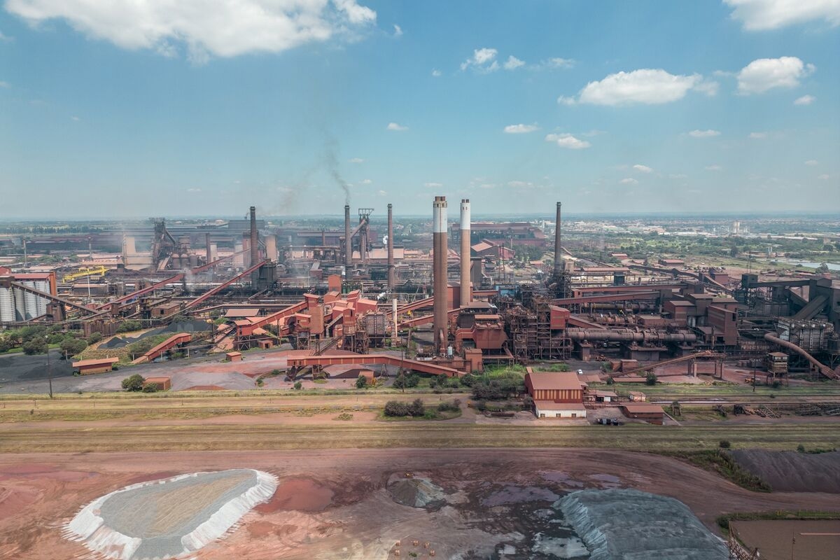 South Africa, ArcelorMittal Locked in Talks Over Key Mill's Fate