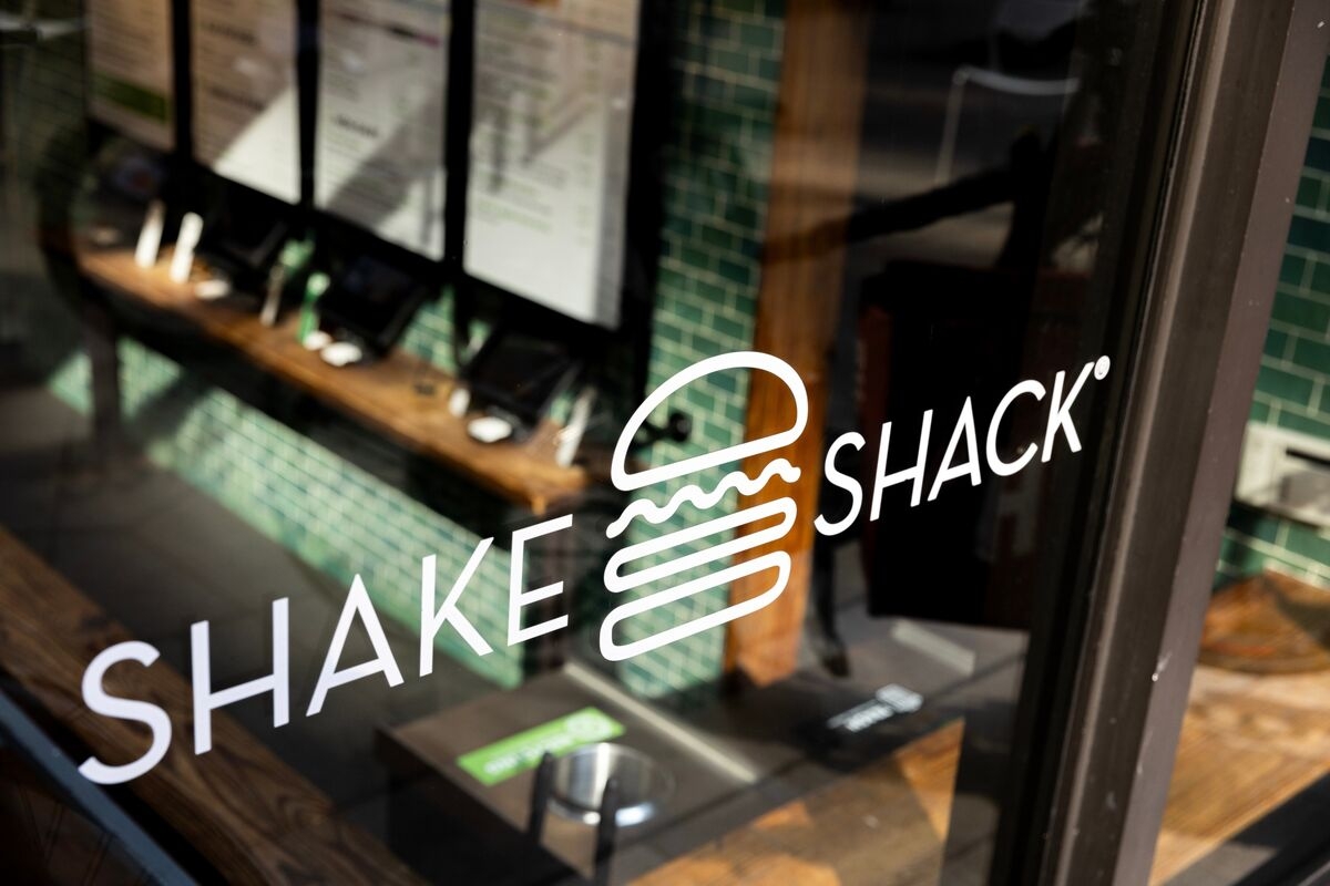 Shake Shack Expects Competitors to Swap Chicken, Beef for Eggs