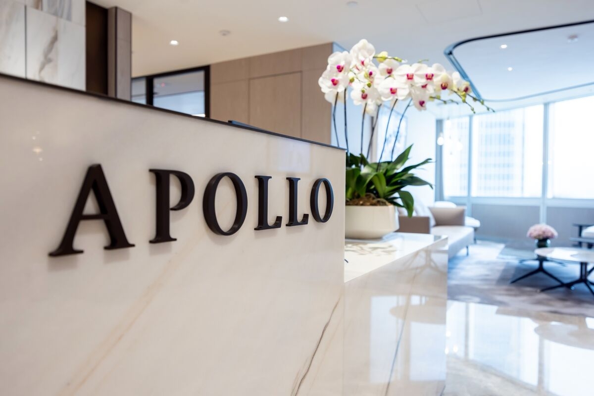 Apollo's Divisive Drive to Start Trading Private Debt