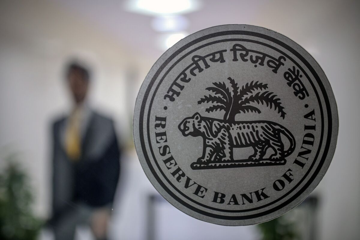 Indian Banks Said to Ask RBI To Lower Daily Cash Reserve Rule