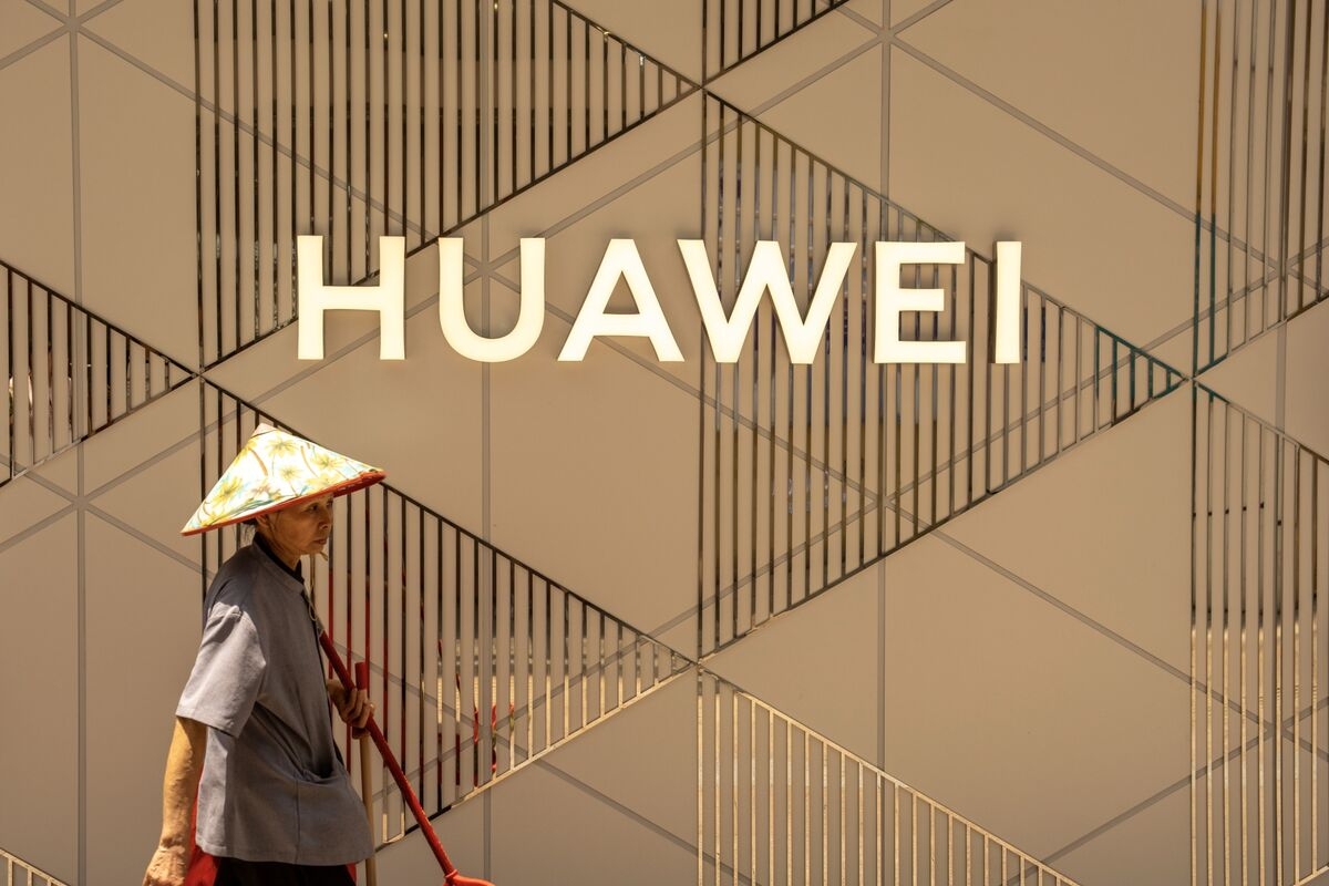 Why Is Huawei Downplaying Its Chips?