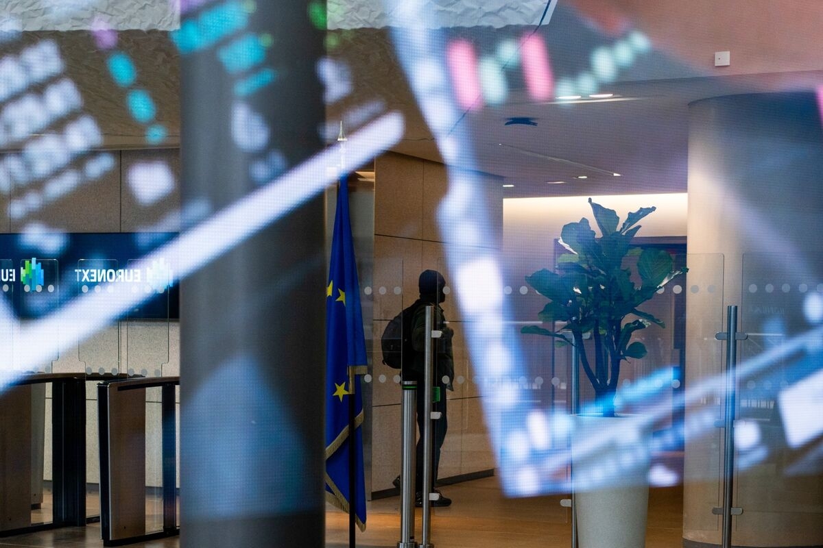 Ukraine Peace Doubts Undermine Once-in-Generation Stock Rally