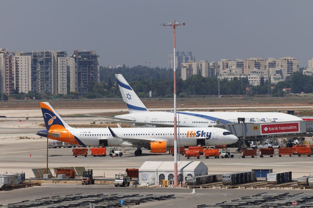 Houthis Say They Plan to Target Israeli Airports in Coming Hours