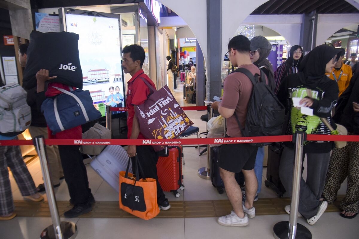 Indonesians Are Feeling Market Gloom Ahead of Major Eid Holiday