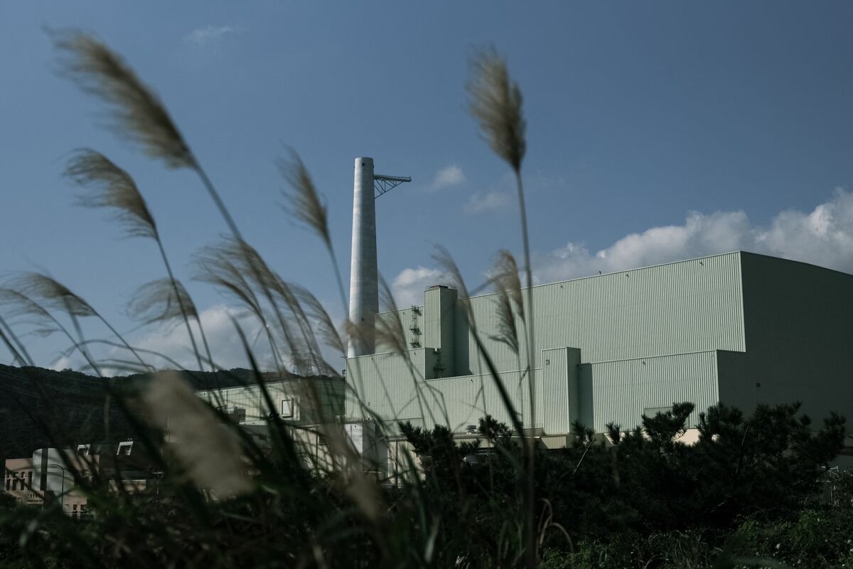 Taiwan Opens Door to Restart Atomic Power Plants in Reversal