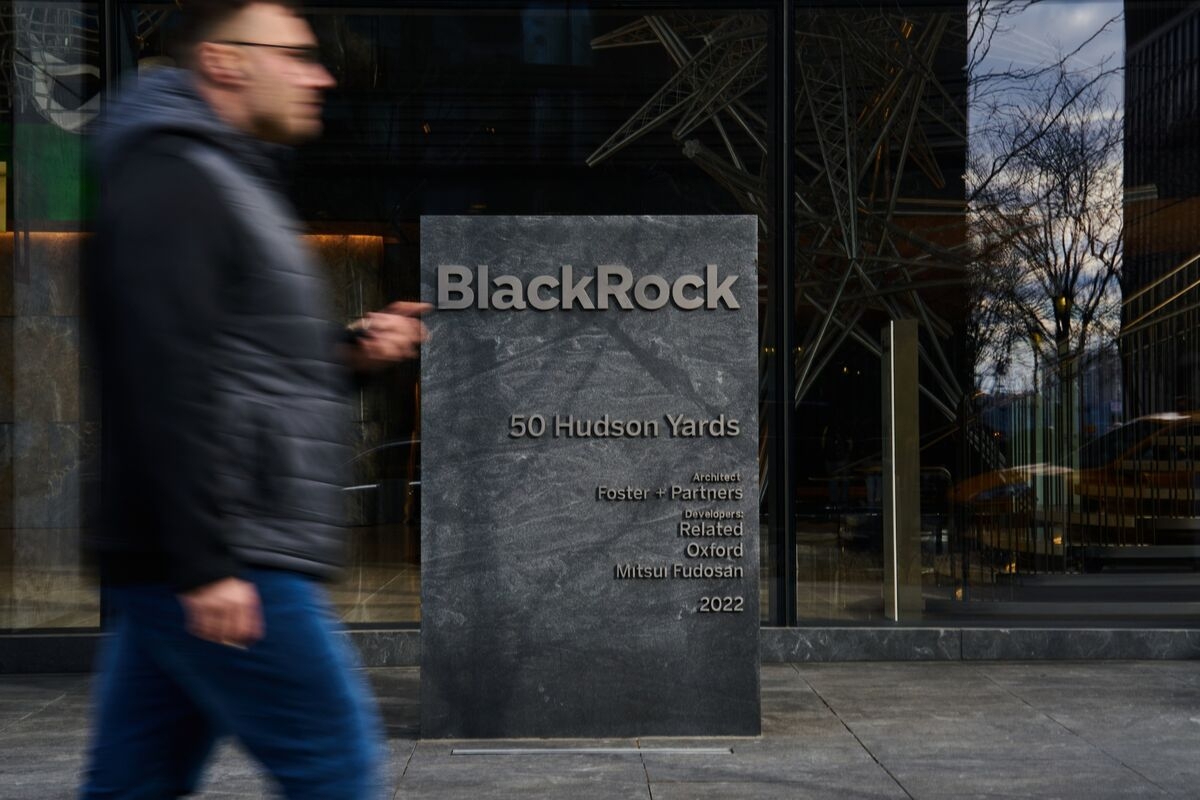 BlackRock, Goldman Scale Up Tax Trades in $3 Trillion SMA Boom