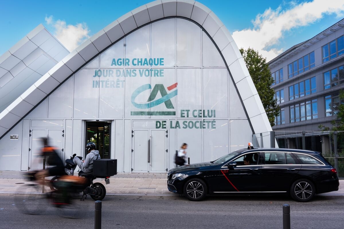 Worldline Woes Draw Credit Agricole Staff Queries Over 2024 Stake
