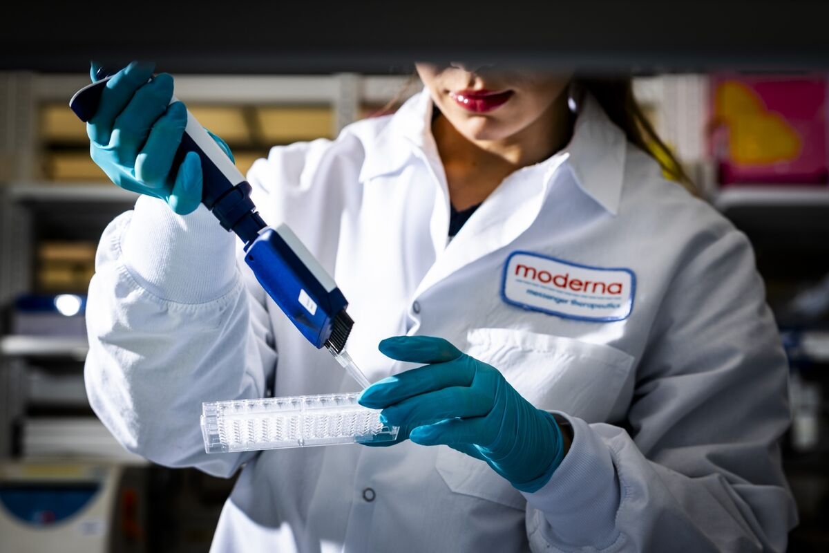 Trump Team Weighs Pulling Funding for Moderna Bird Flu Vaccine
