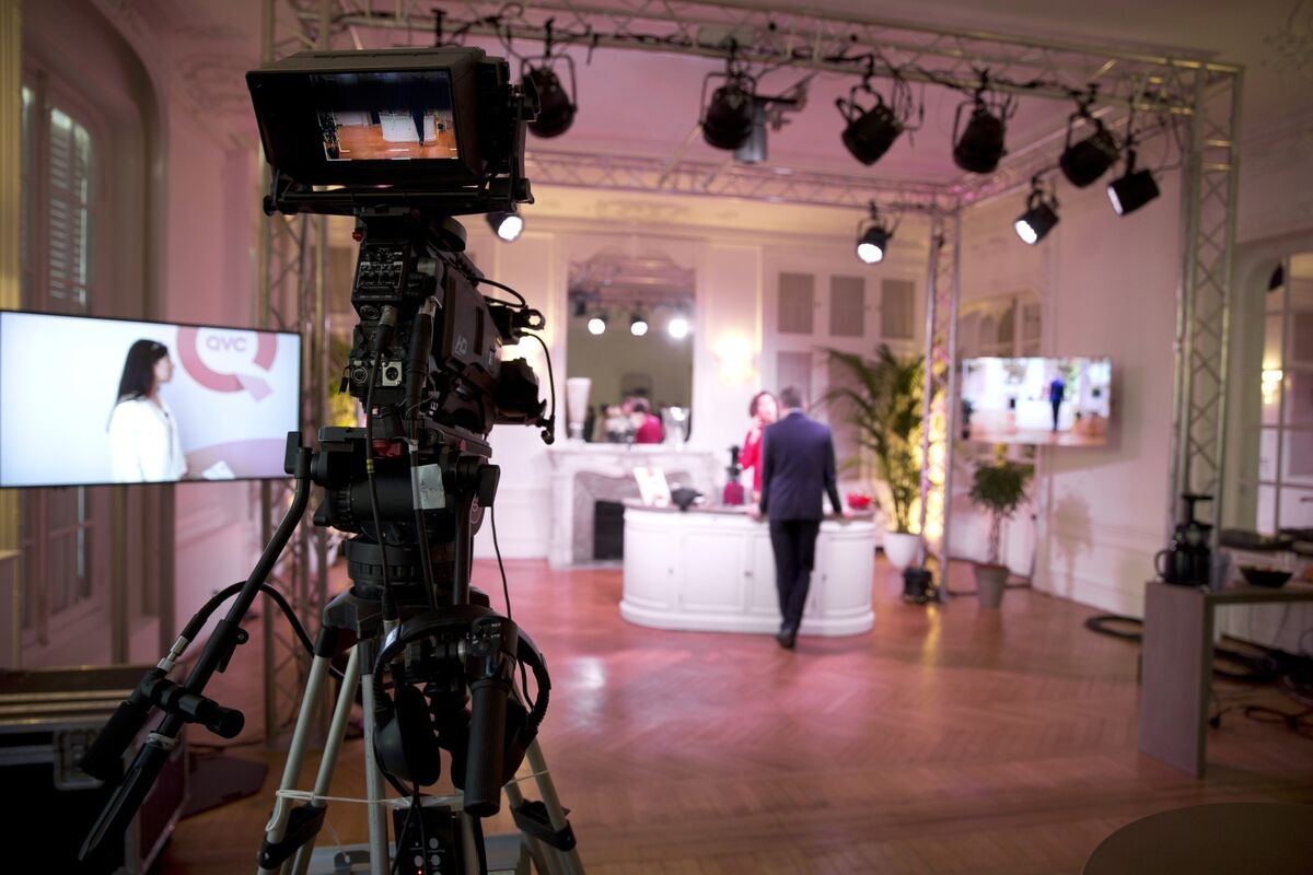 TV-Shopping Network QVC Seeks Advice on $5 Billion Debt Pile