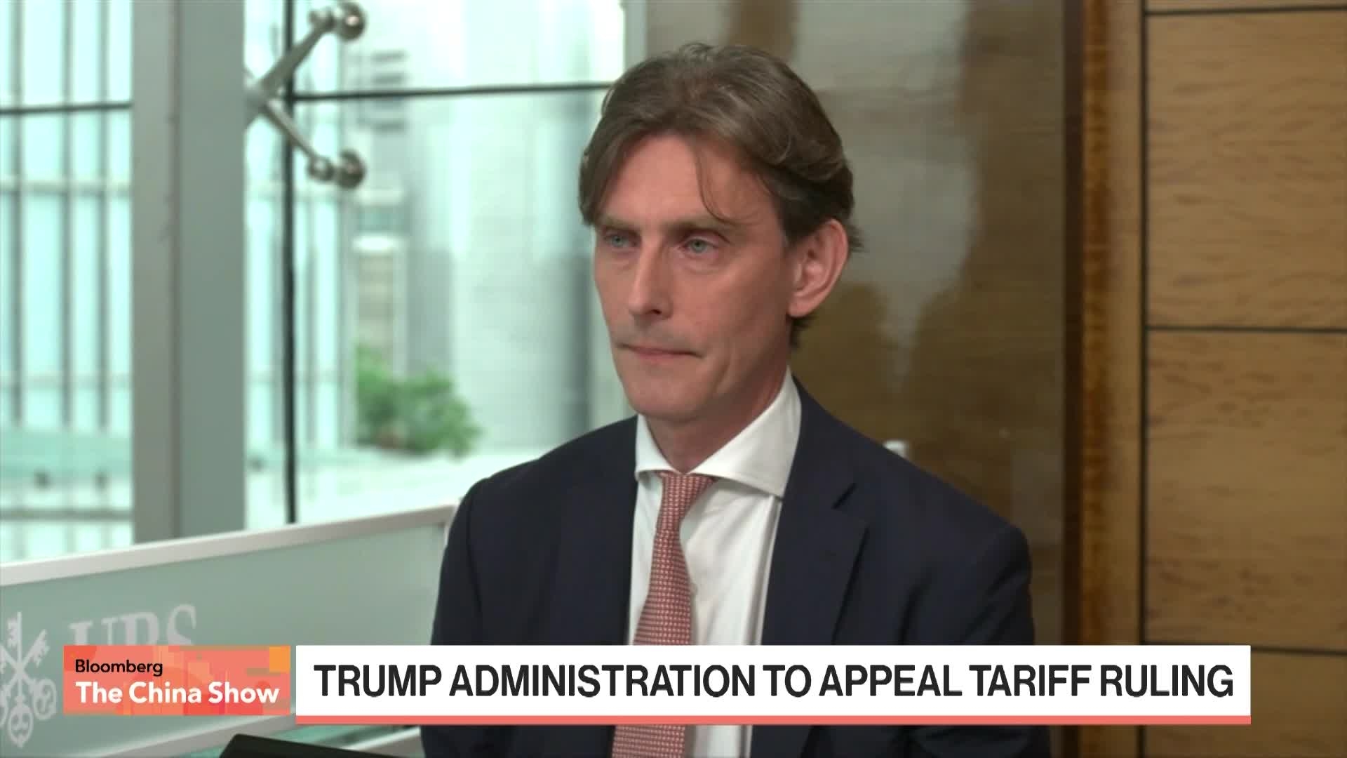 UBS' MacLeod on Trade, Investor Sentiment