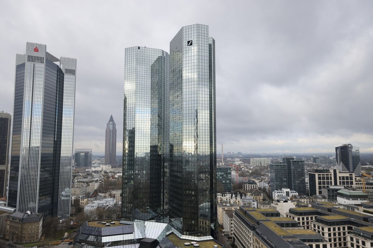 Deutsche Bank Makes a Comeback to Win Top German IPO Roles