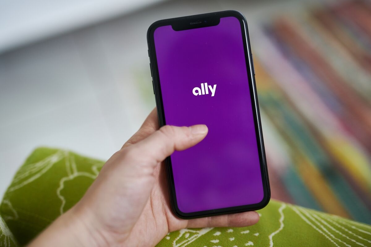 Ally Shares Climb After Earnings, Auto Lending Top Estimates