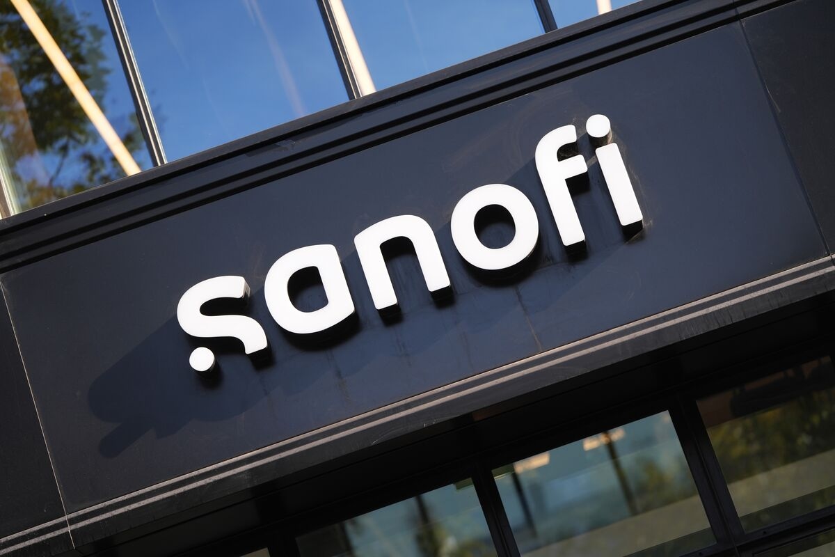 Sanofi Profit Growth Slowed by Spending on Research
