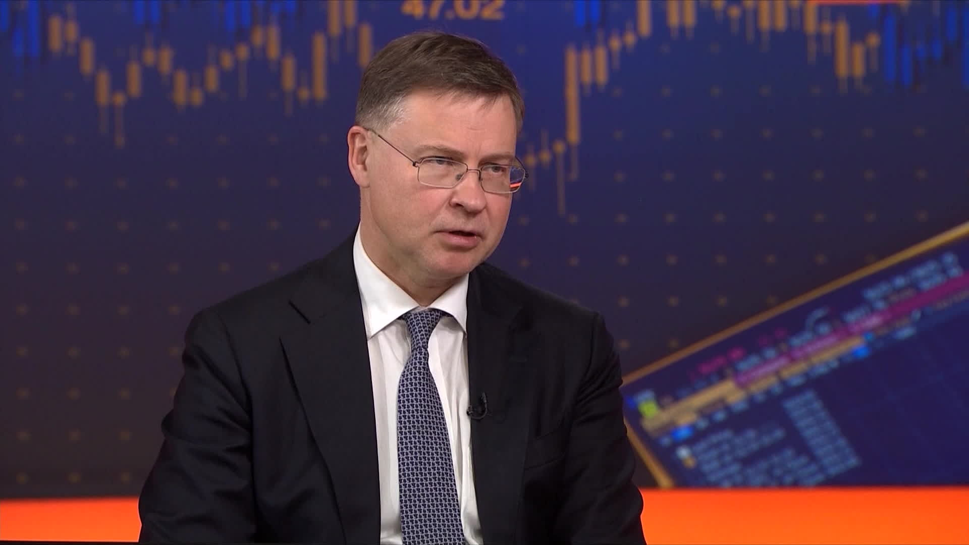 EU Will Protect Market From Flood of Chinese Goods: Dombrovskis