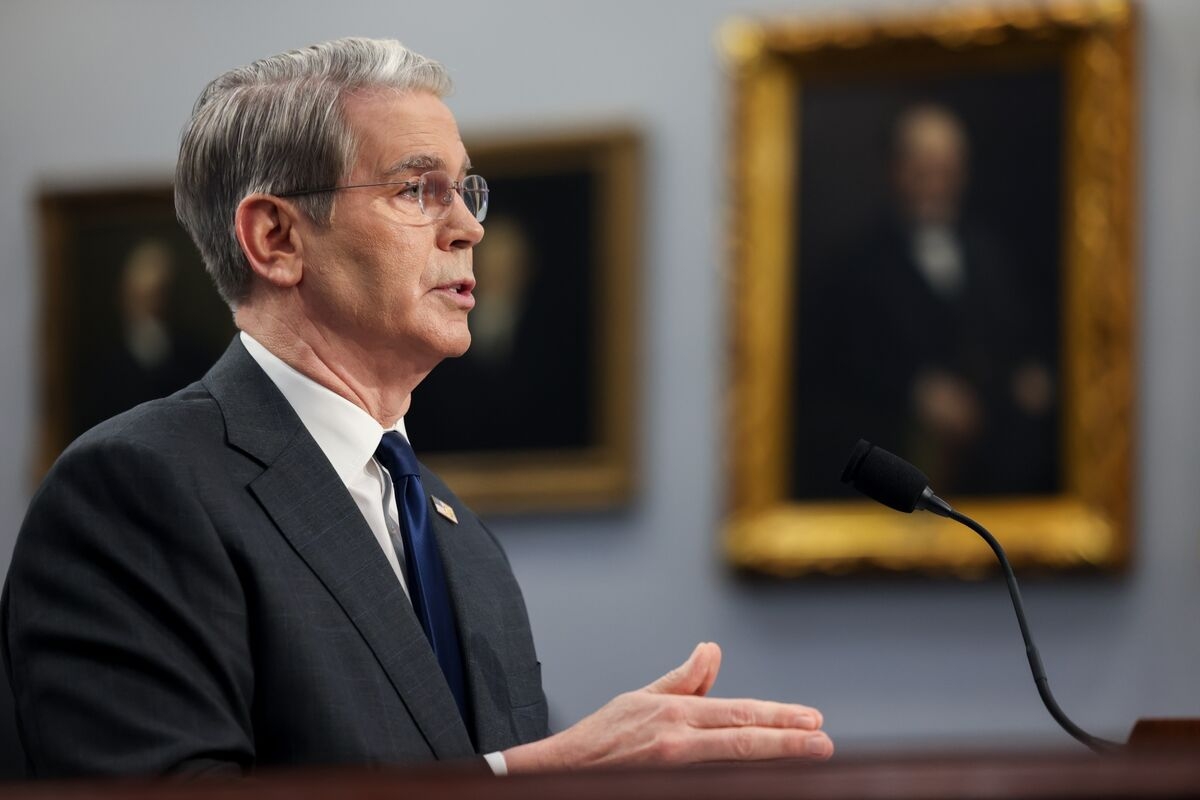 Bessent Says Debt Limit Measures Could Run Out in August