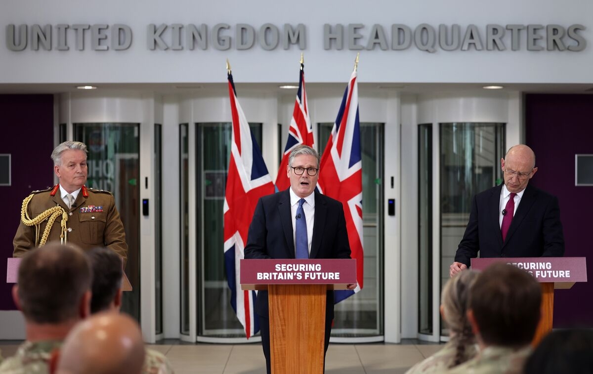 UK Eyes Greater Nuclear Role in Europe Amid Doubts About US