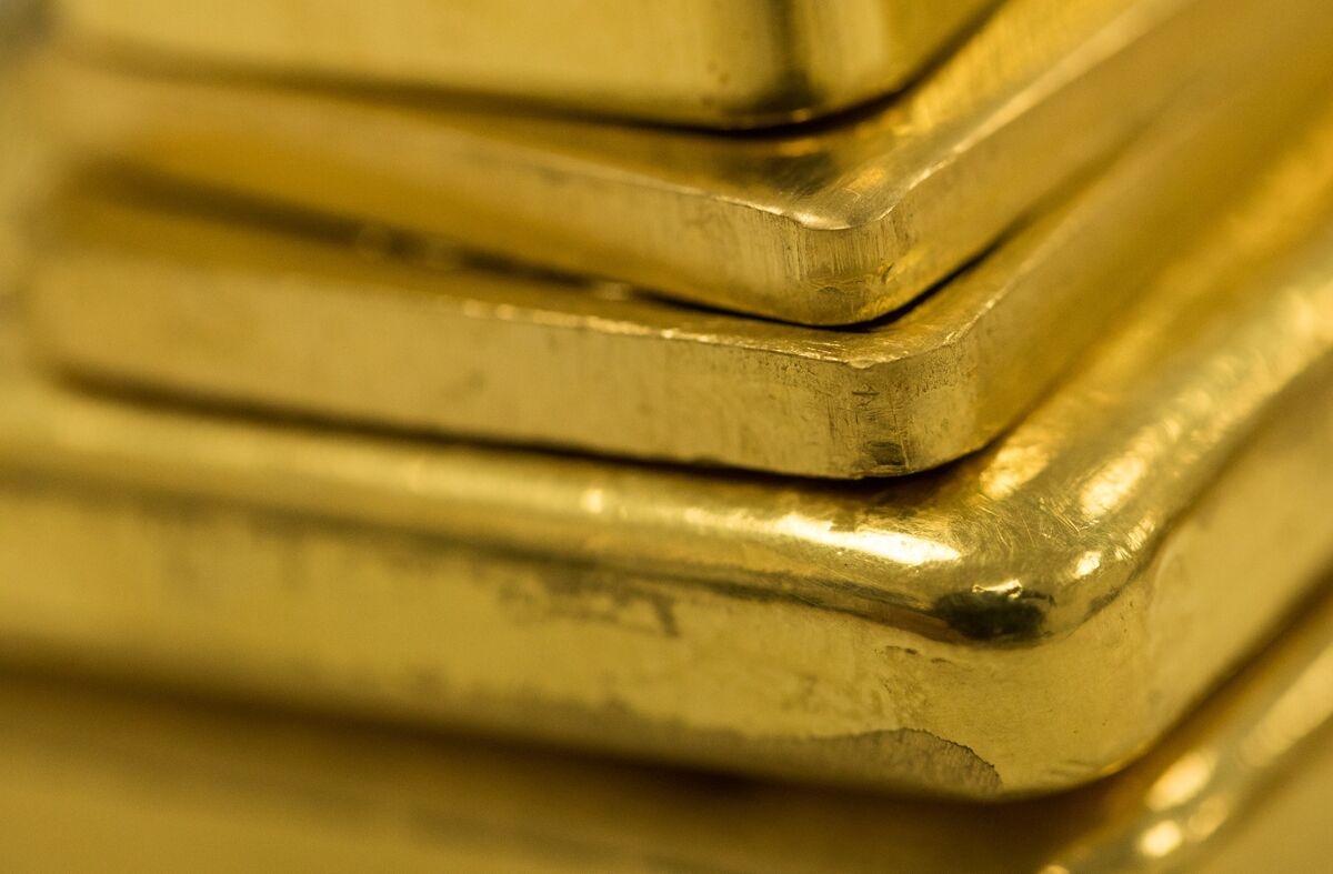 China's Zijin Mining Is Said to Pick Banks for Gold Unit's Hong Kong Listing