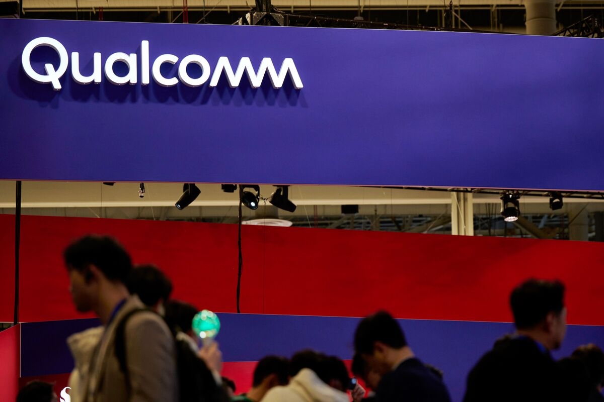 Qualcomm Weighs Offer for London-Listed Chip Firm Alphawave