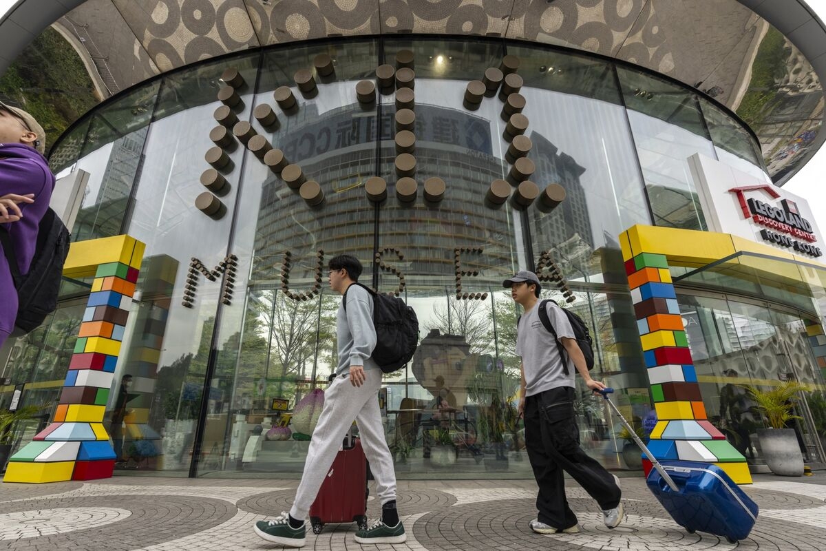 New World's Bond Coupon Delay Raises Three Questions