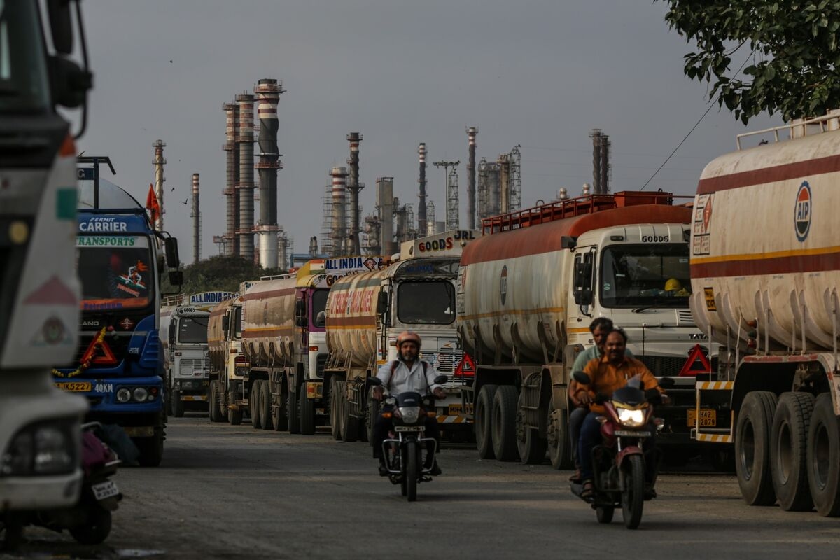 Indian Private Refiners Dominate Buying of Main Russia Oil Grade