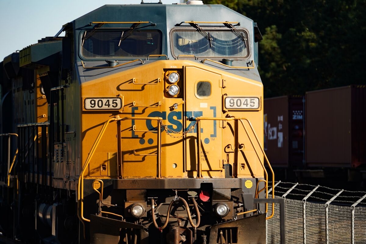 SEC Clears CSX After Investigating Old Accounting Errors