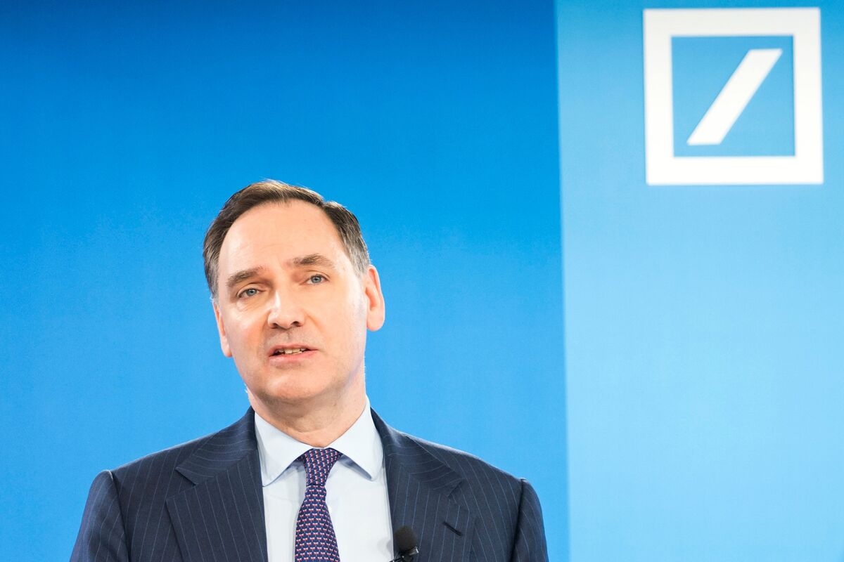Deutsche Bank Reduces Exposure to Clients at Risk From Tariffs