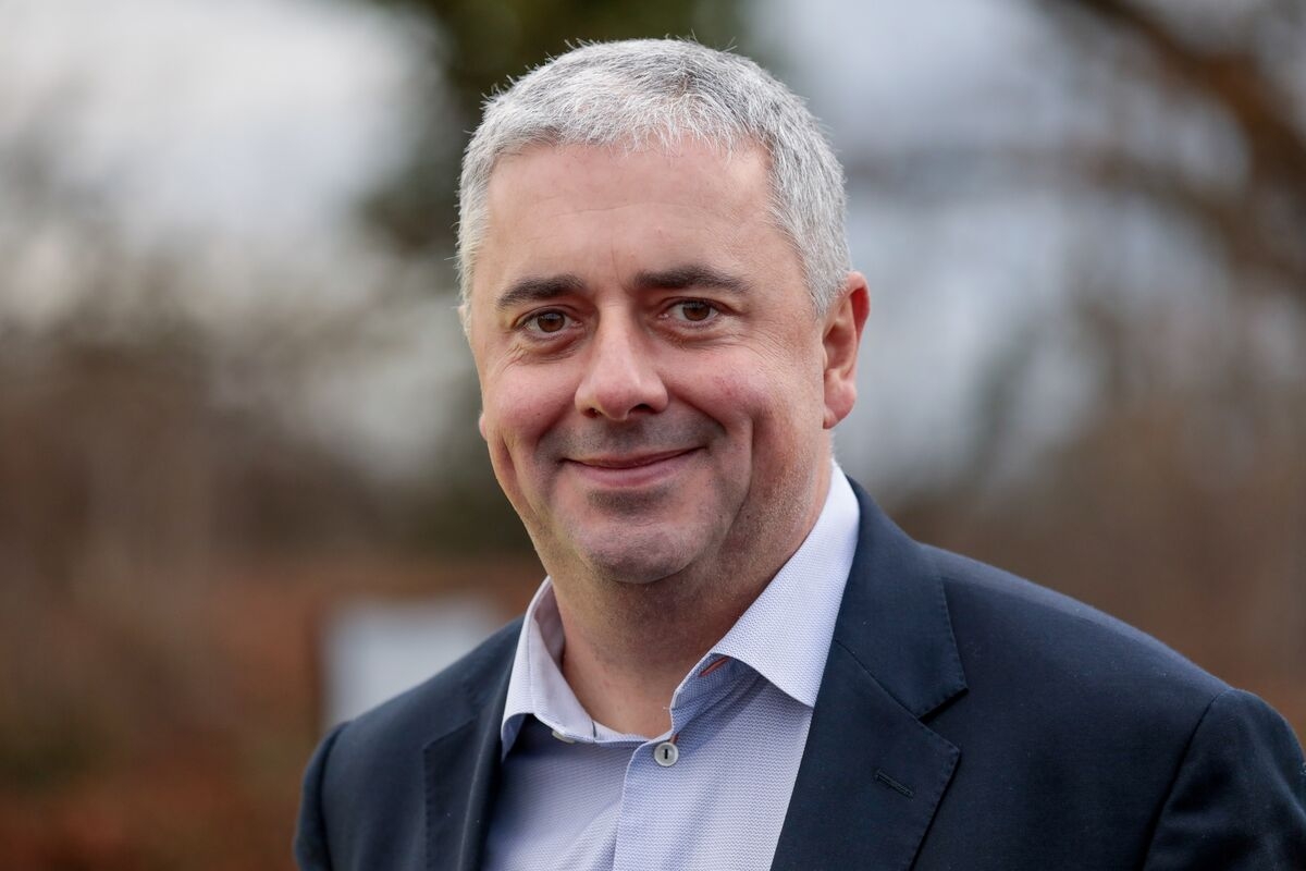 Gatwick Airport CEO to Exit Role After 15 Years at the Helm