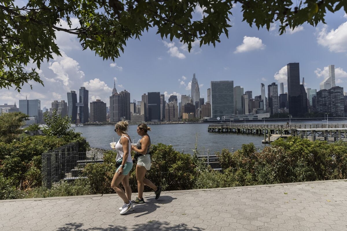 NYC Is Set to Sizzle as Record Heat Bears Down on the US Northeast
