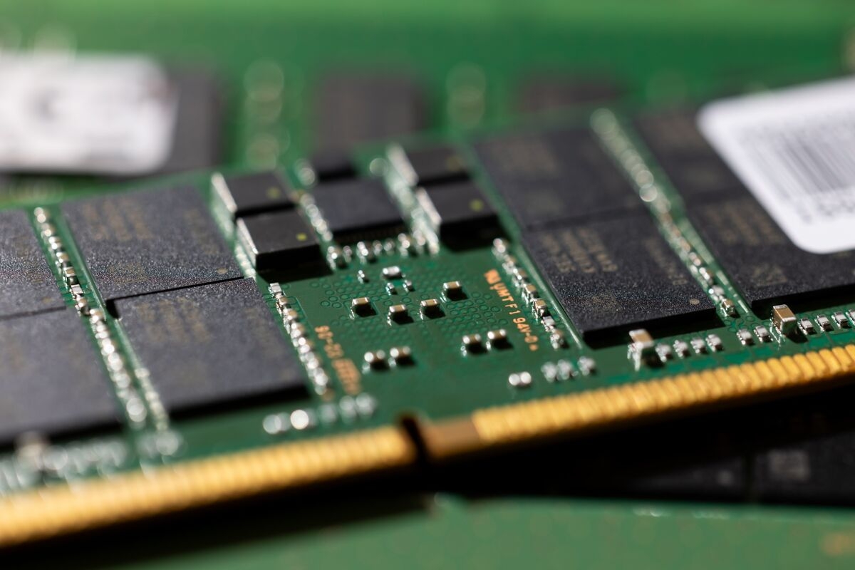 China's CXMT Memory Chip Breakthrough Beats US Export Controls