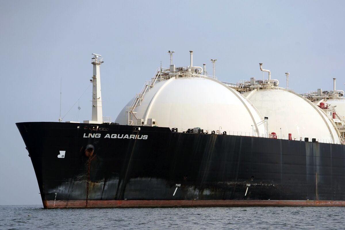 Global LNG Suppliers Wager That China's Demand Slump Is Fleeting