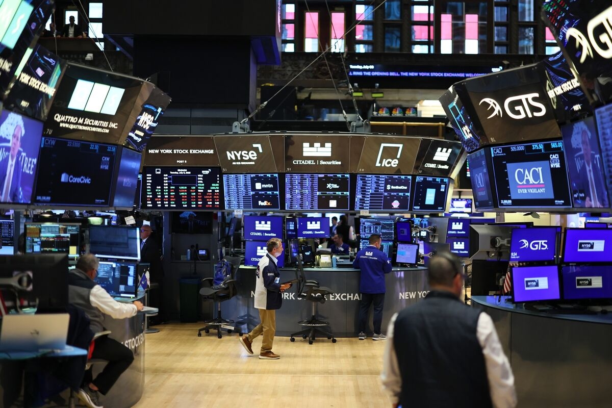 Private Firms Revisit Skipping Wall Street IPO on Path to Market