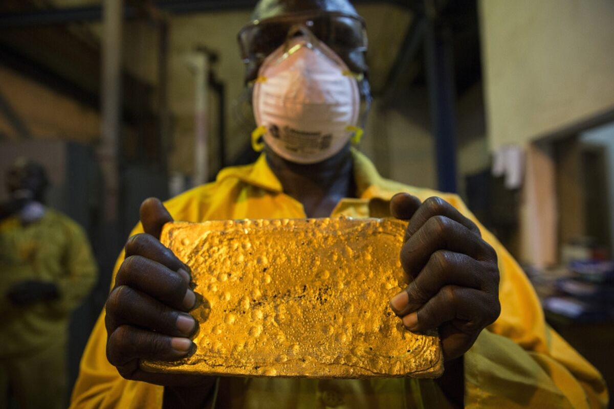 Tussle for a Gold Mine May Shake Western Investors