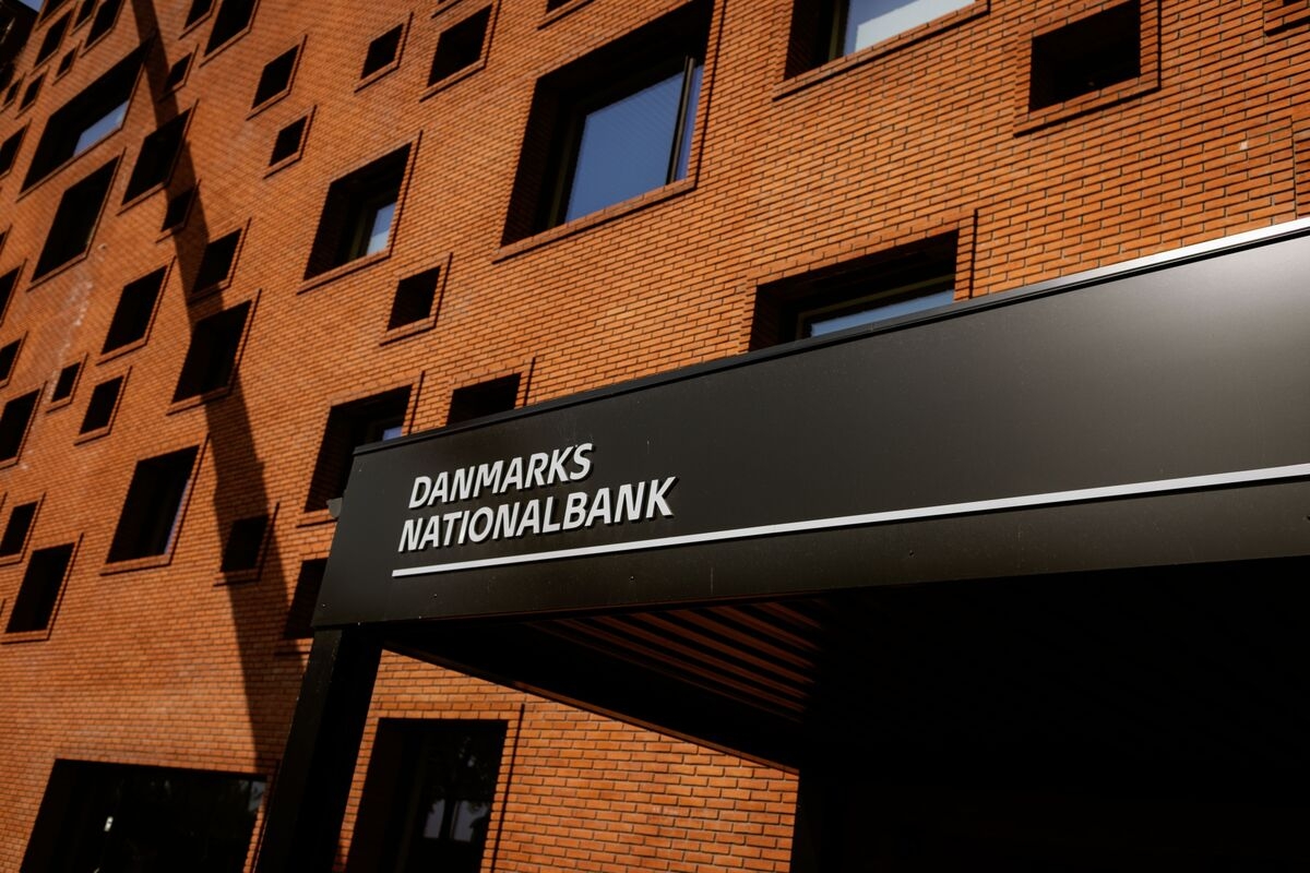 Denmark Cuts Rate to Match ECB as Krone Slide Tests Peg