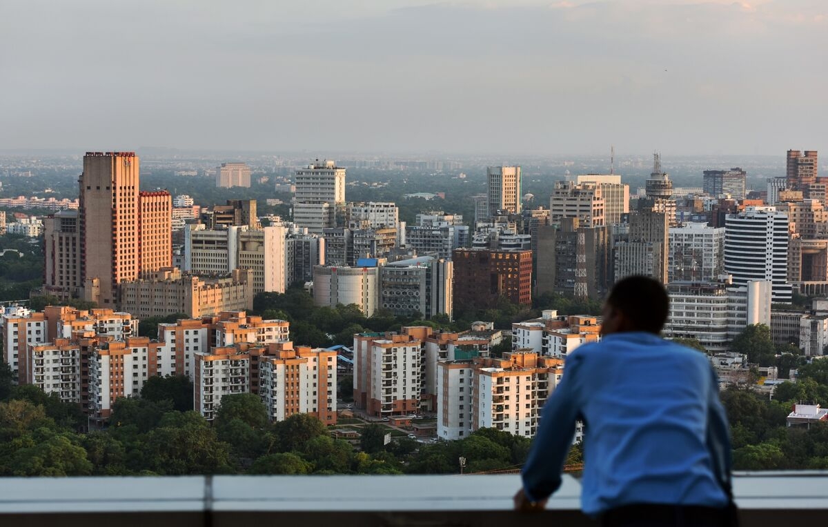 Ex-Temasek India Executives Target $400 Million for Fund Debut