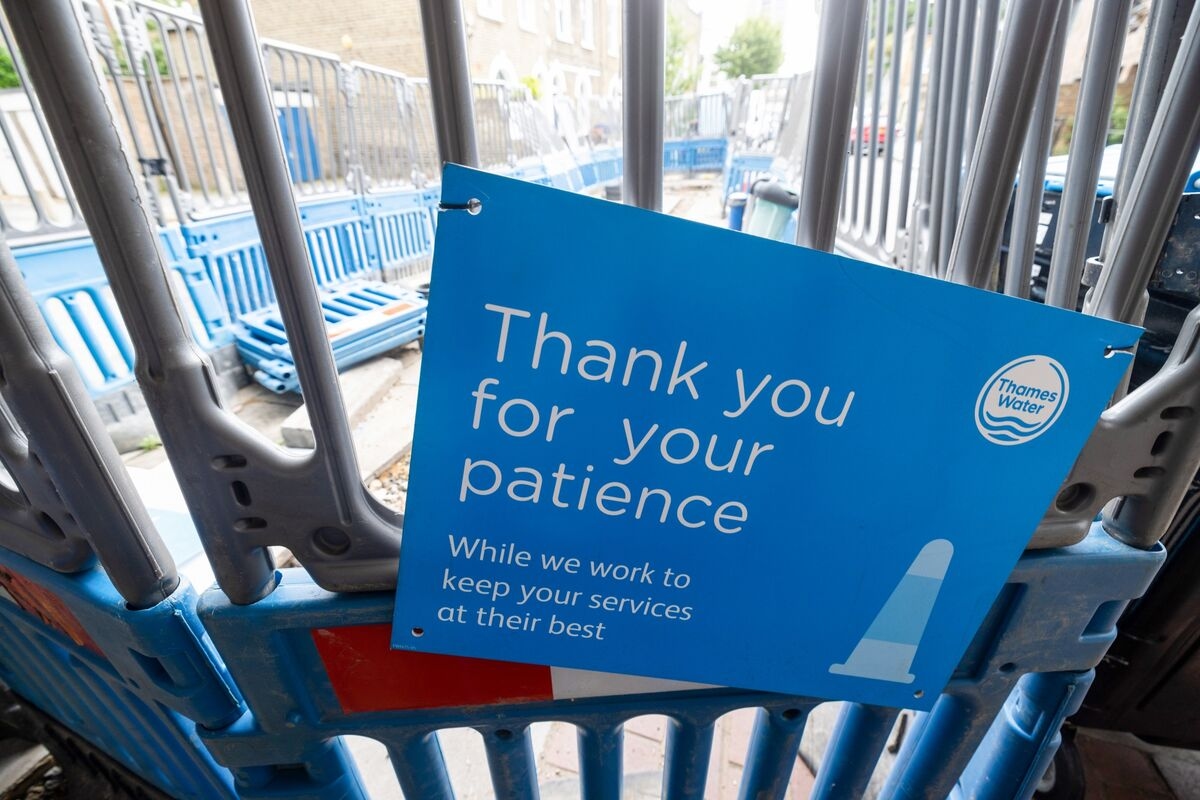 Thames Water's £190 Million Debt Trades as Rescue Talks Drag On