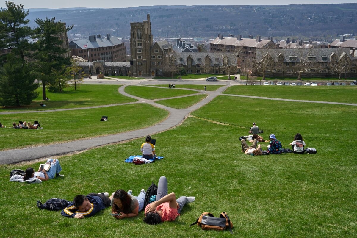 Universities Win Order Voiding Agency's 15% Research Cost Cap