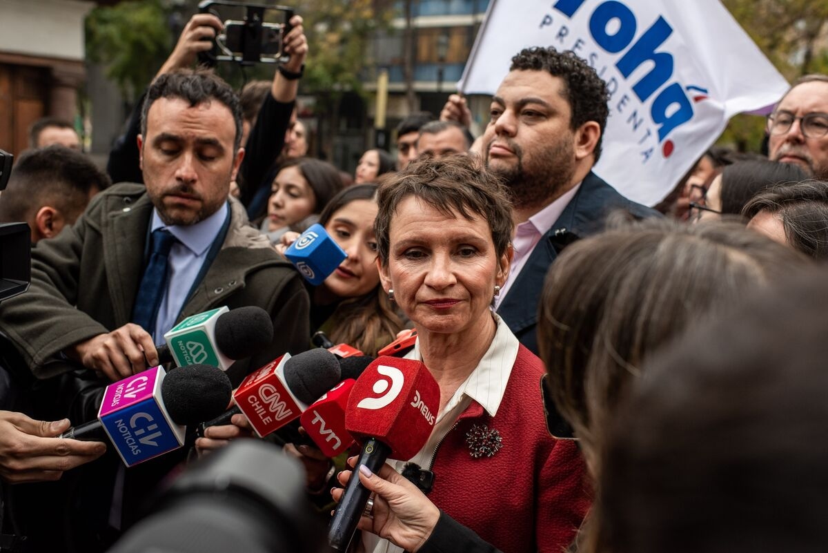 Chile's Toha Ratchets Up Attacks as Presidential Primary Nears