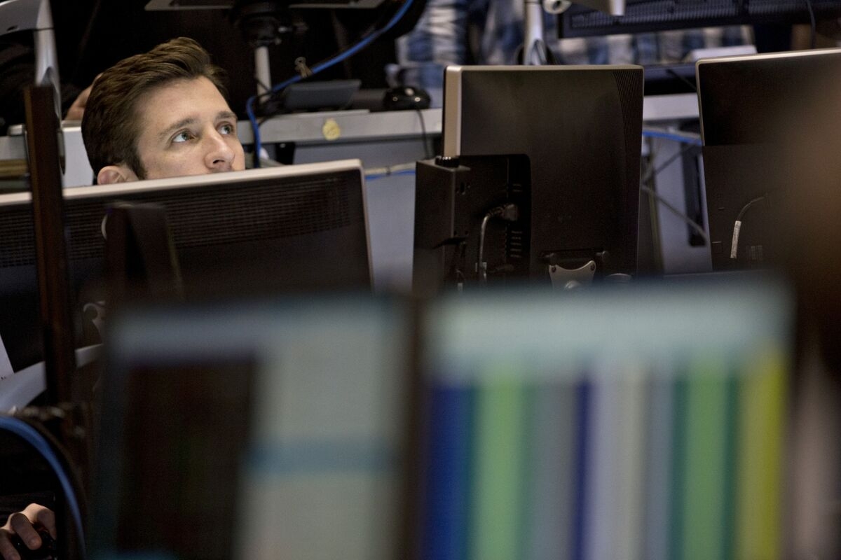 Quants Winning Against Hedge-Fund Peers Get Slammed by Selloff