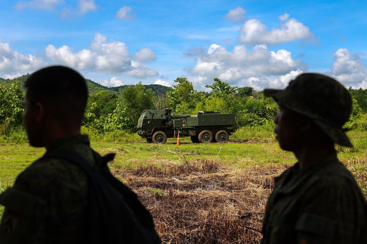 Philippines Says Canada Troops Pact Ready, Eyes China Deterrence