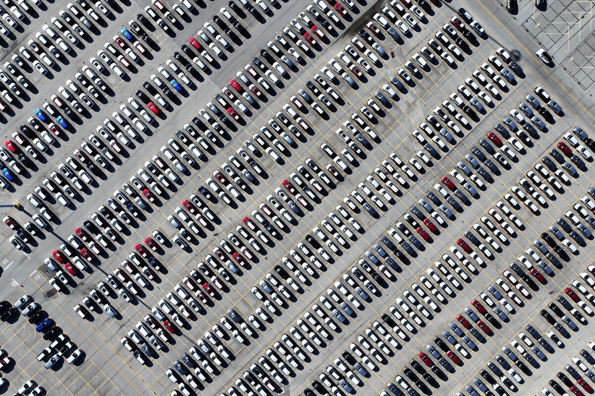 American Cars Could Use Toyota's Sales Network in Japan, VP Says