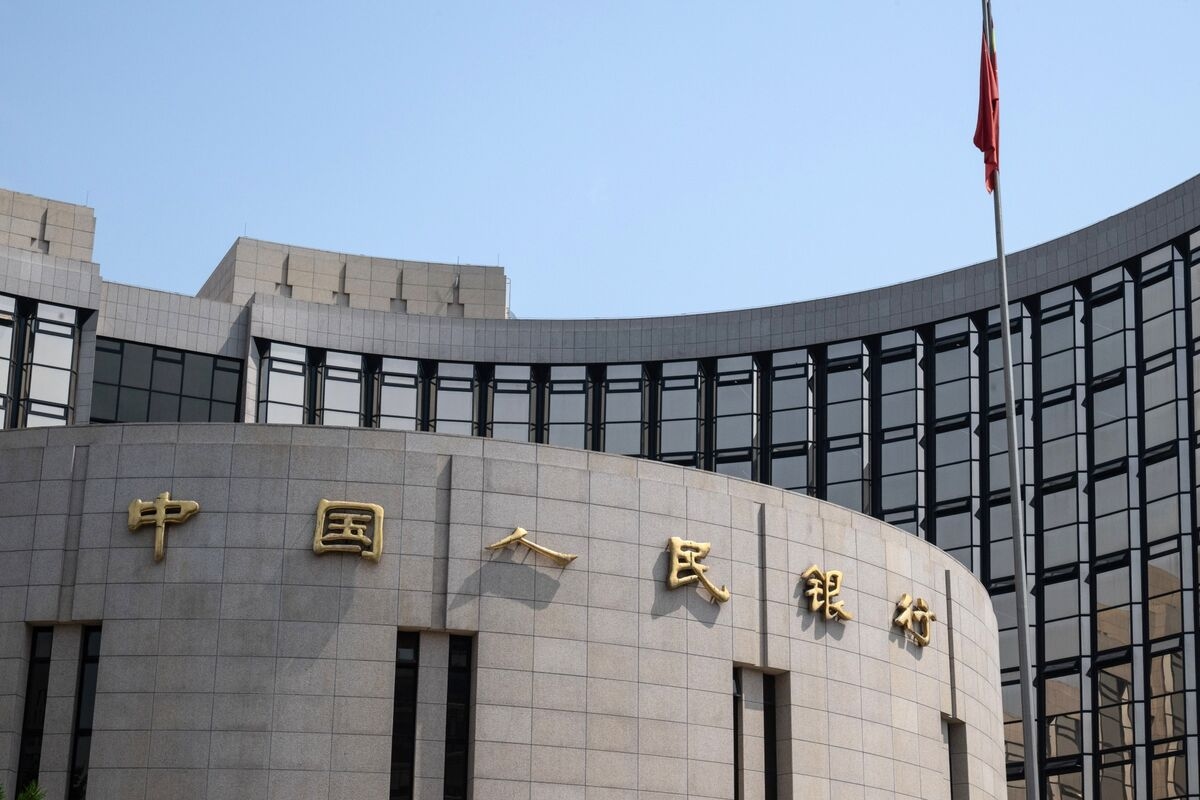 PBOC Finds Consumer Mood Is Turning Darker Even as Economy Grows
