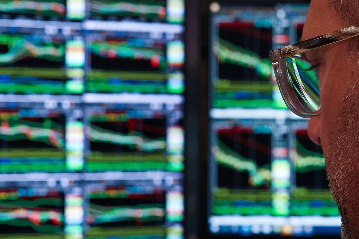 US Bonds Stabilize After Choppiest Day of Trading in Five Years