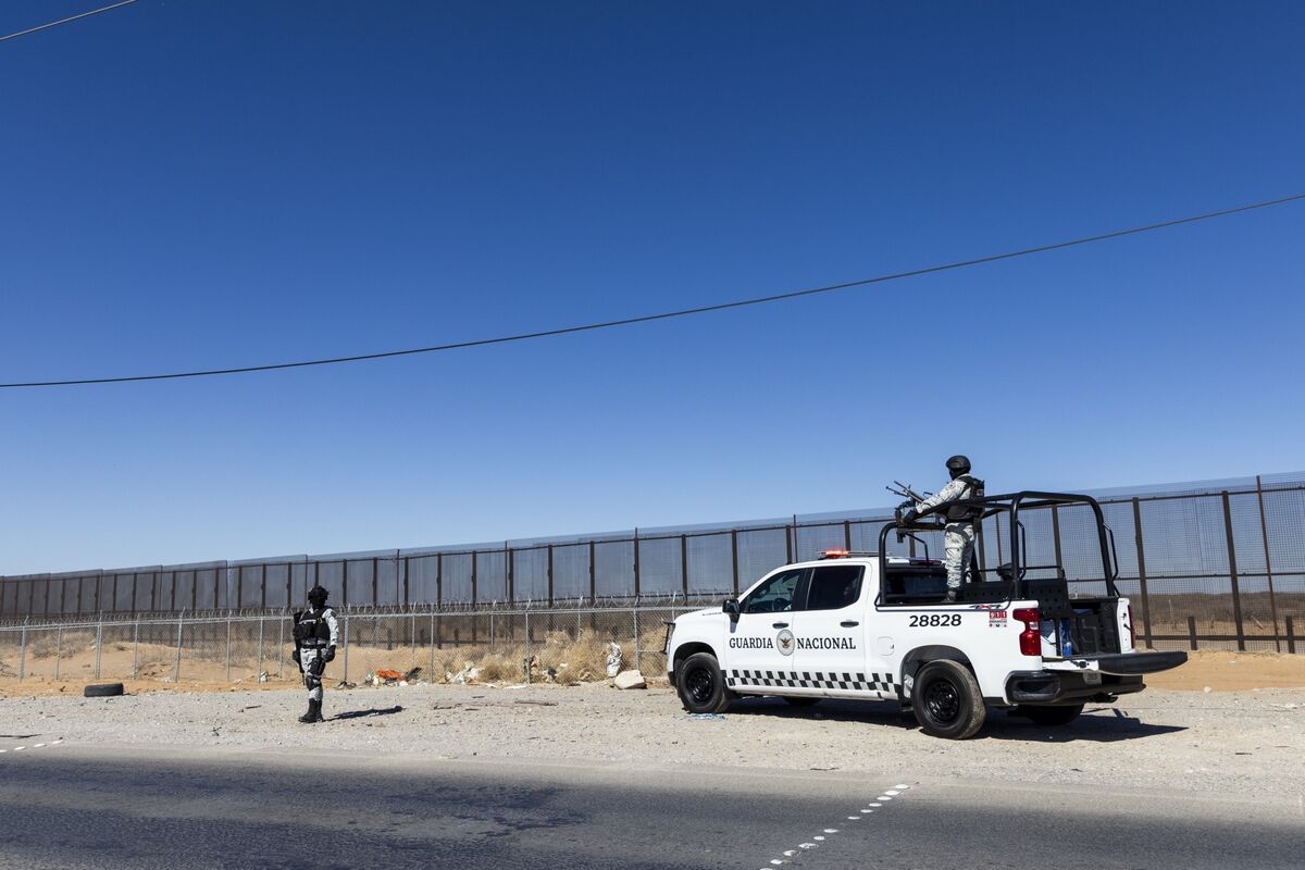Mexico Sends New Group of Inmates With Cartel Ties to US