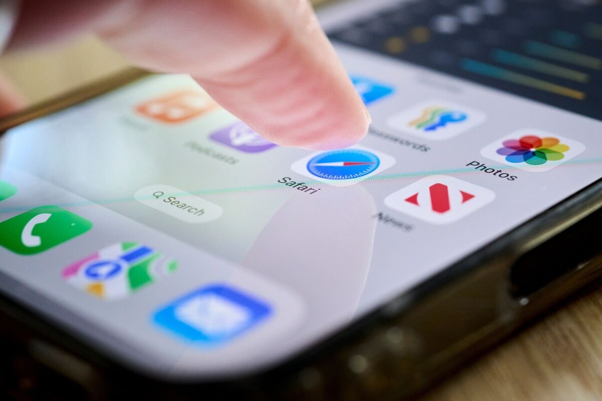 Musk Accuses Apple of Unfairly Favoring OpenAI Among iPhone Apps