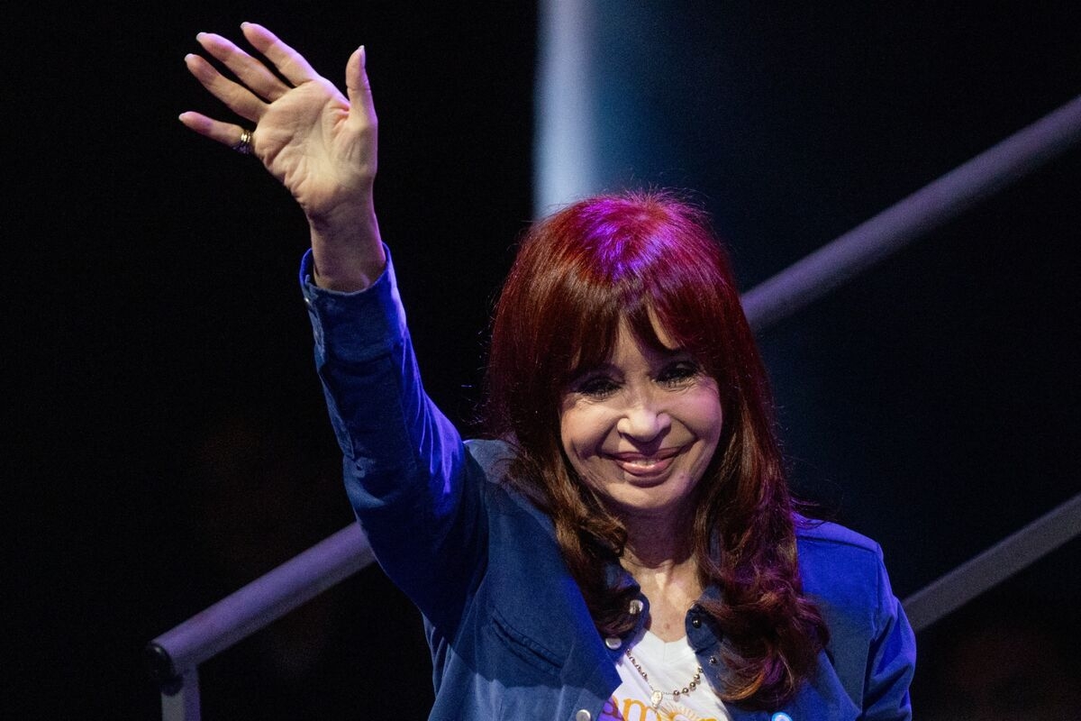 Kirchner's Return Risks Dividing Opposition in Boon for Milei