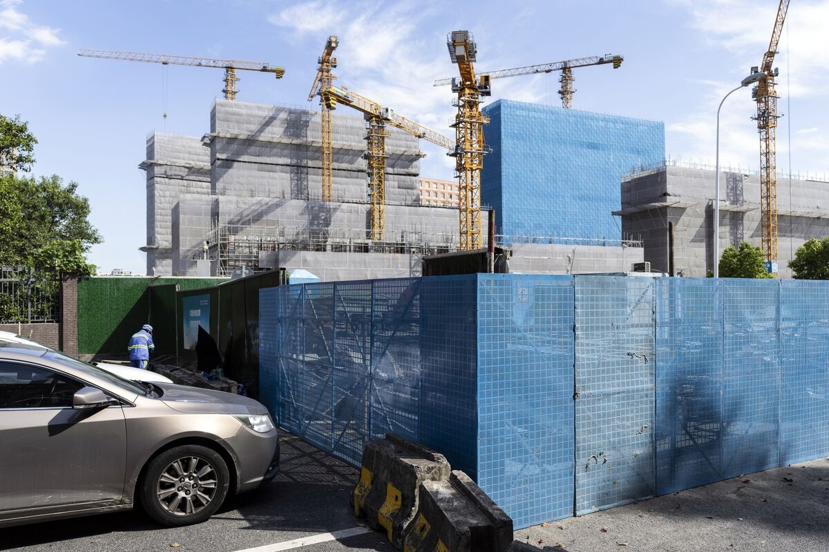 China Weighs Housing Market Overhaul to Curb Pre-Sales